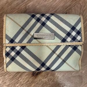 Burberry Plaid Wallet in Cream and Black